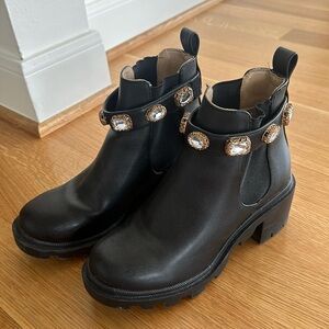 Steve Madden black leather booties with studs